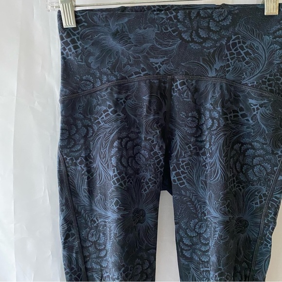 Lululemon Train Times 7/8 Pant Tight Nouveau Mach Blue Black size 4 W5AOQS - Picture 4 of 9